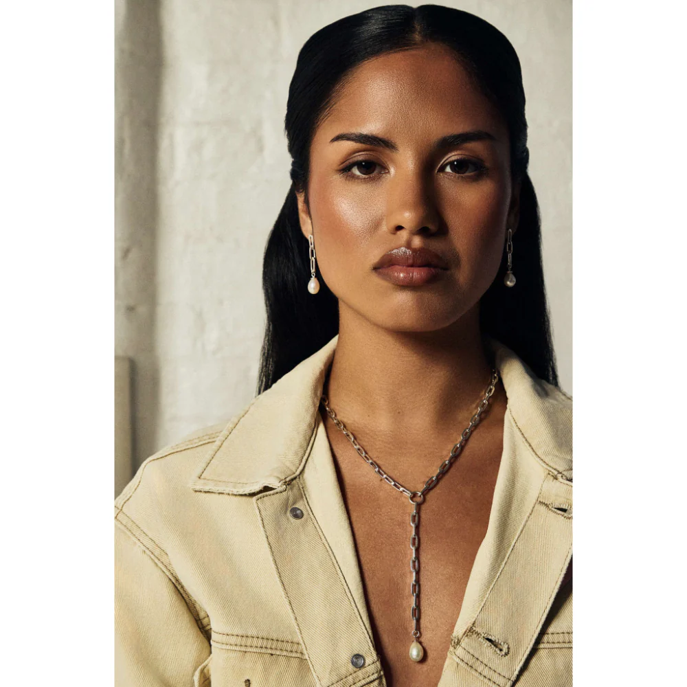 ChloBo Silver Mini Link Pearl Drop Earrings - Image 3