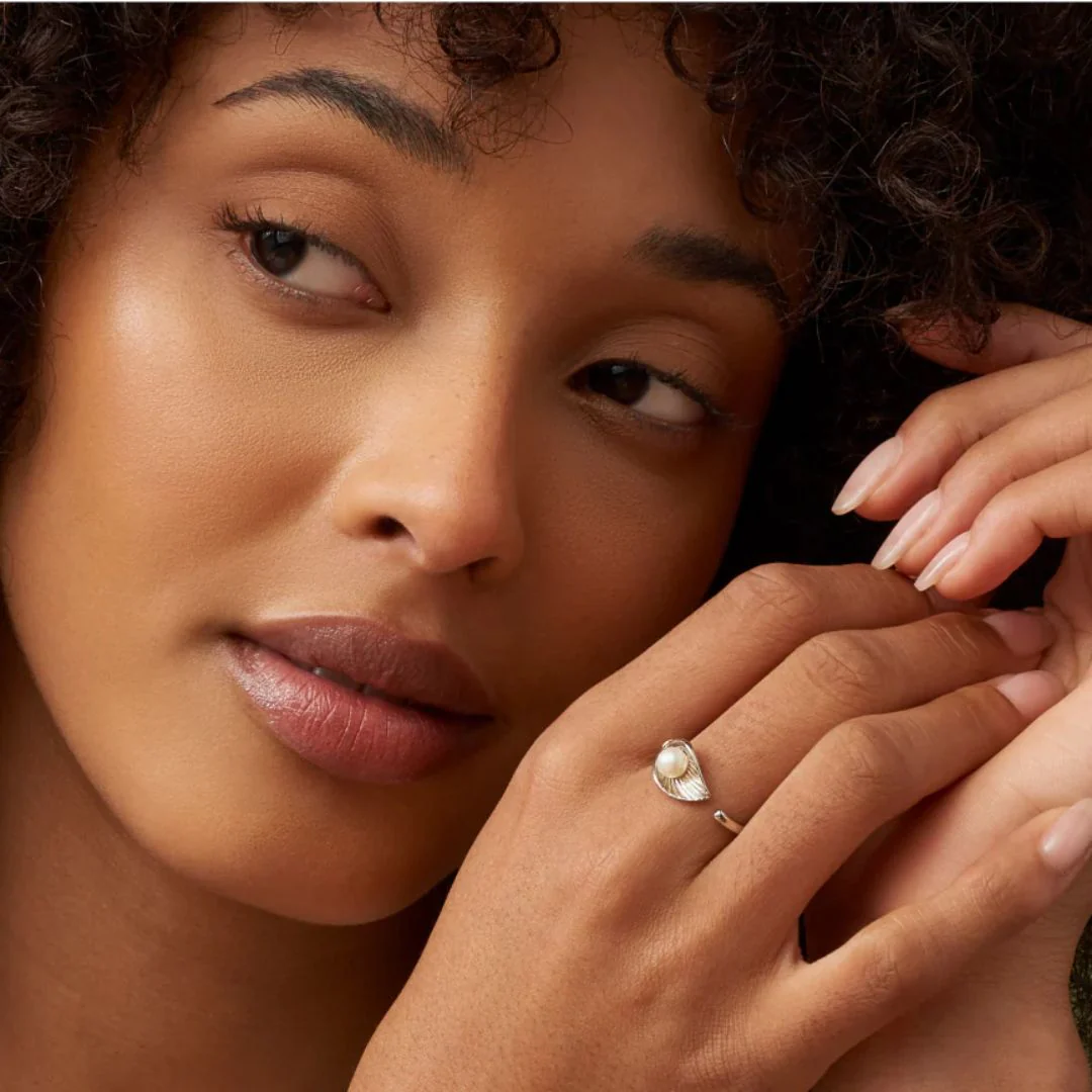 Clogau Silver and Pearl Beachcomber Shell Ring - Image 2