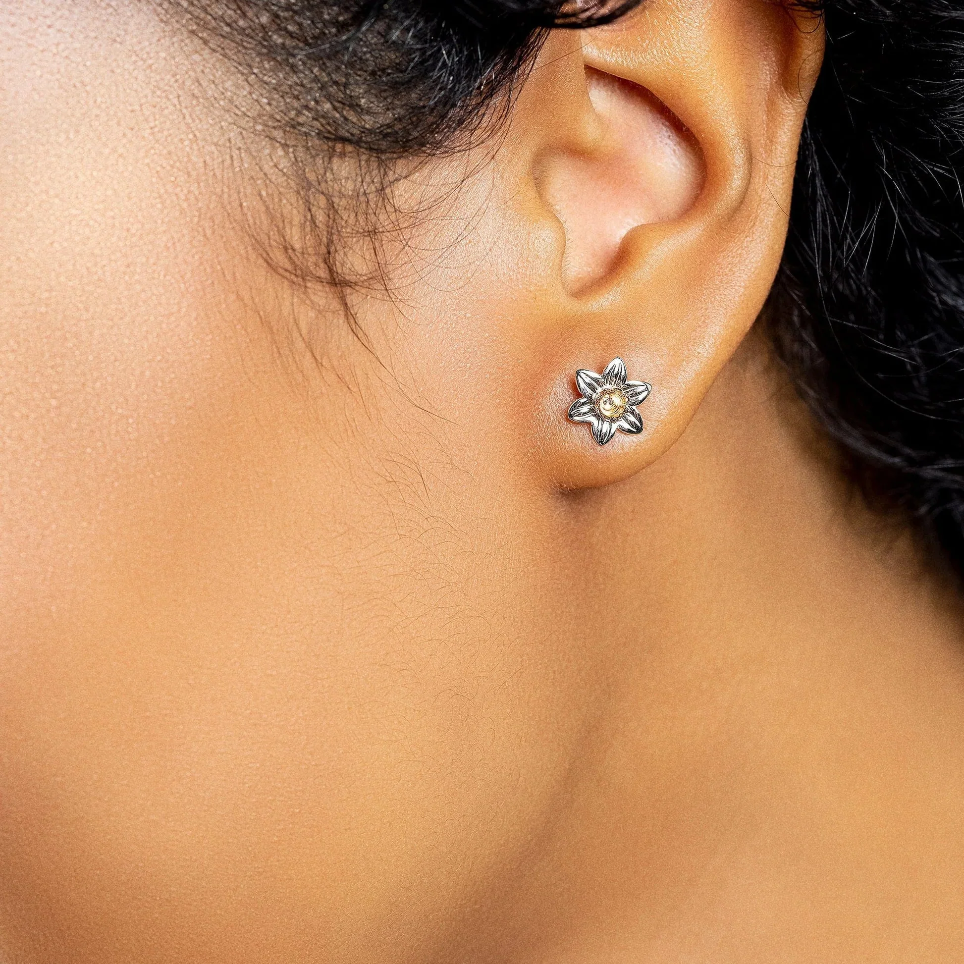 Clogau Daffodil Silver Stud Earrings - Image 2