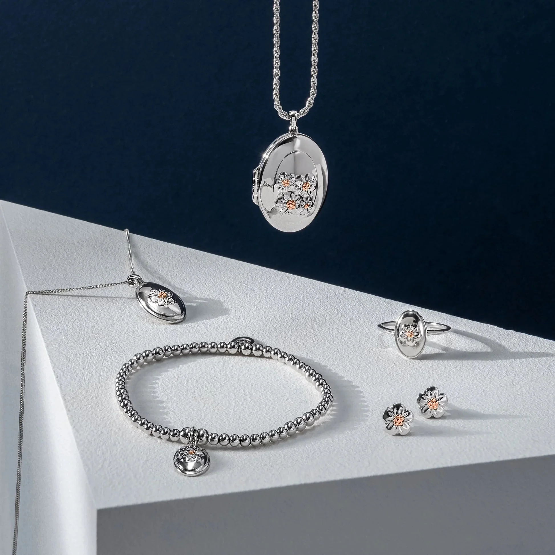 Clogau Forget Me Not Stud Earrings - Image 4