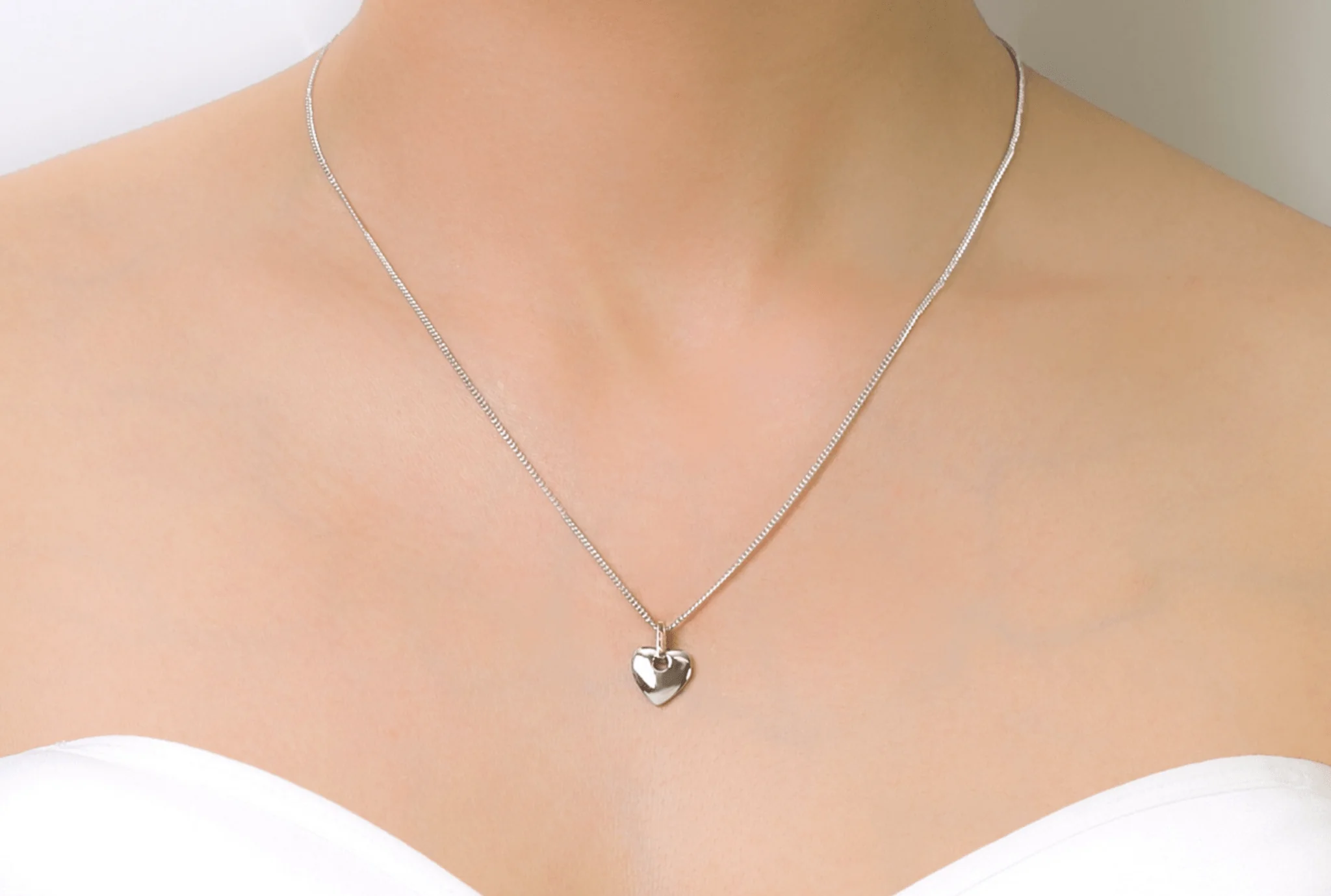 Clogau Small Cariad Heart Necklace - Image 5