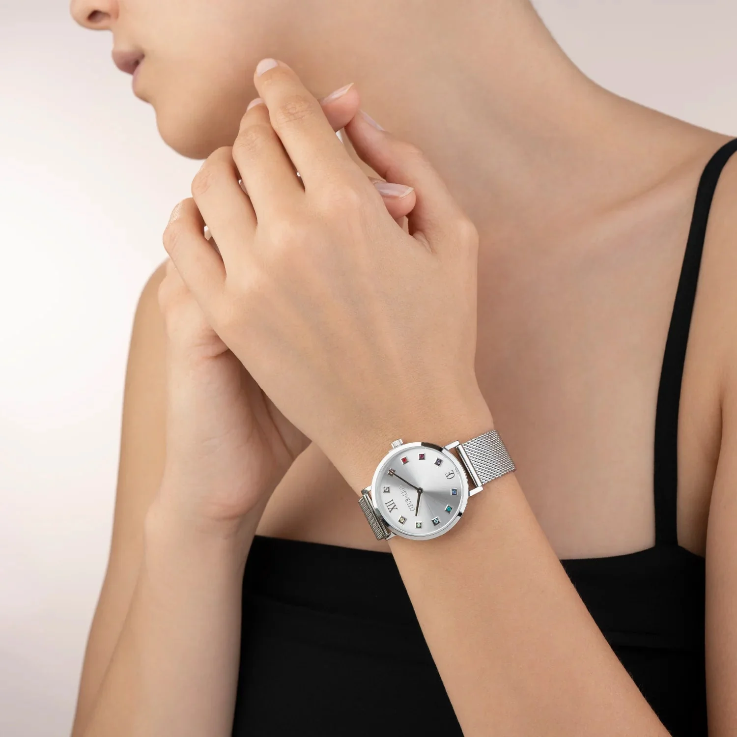 Coeur De Lion Silver Sunray Milanese Round Stainless Steel Watch - Image 2