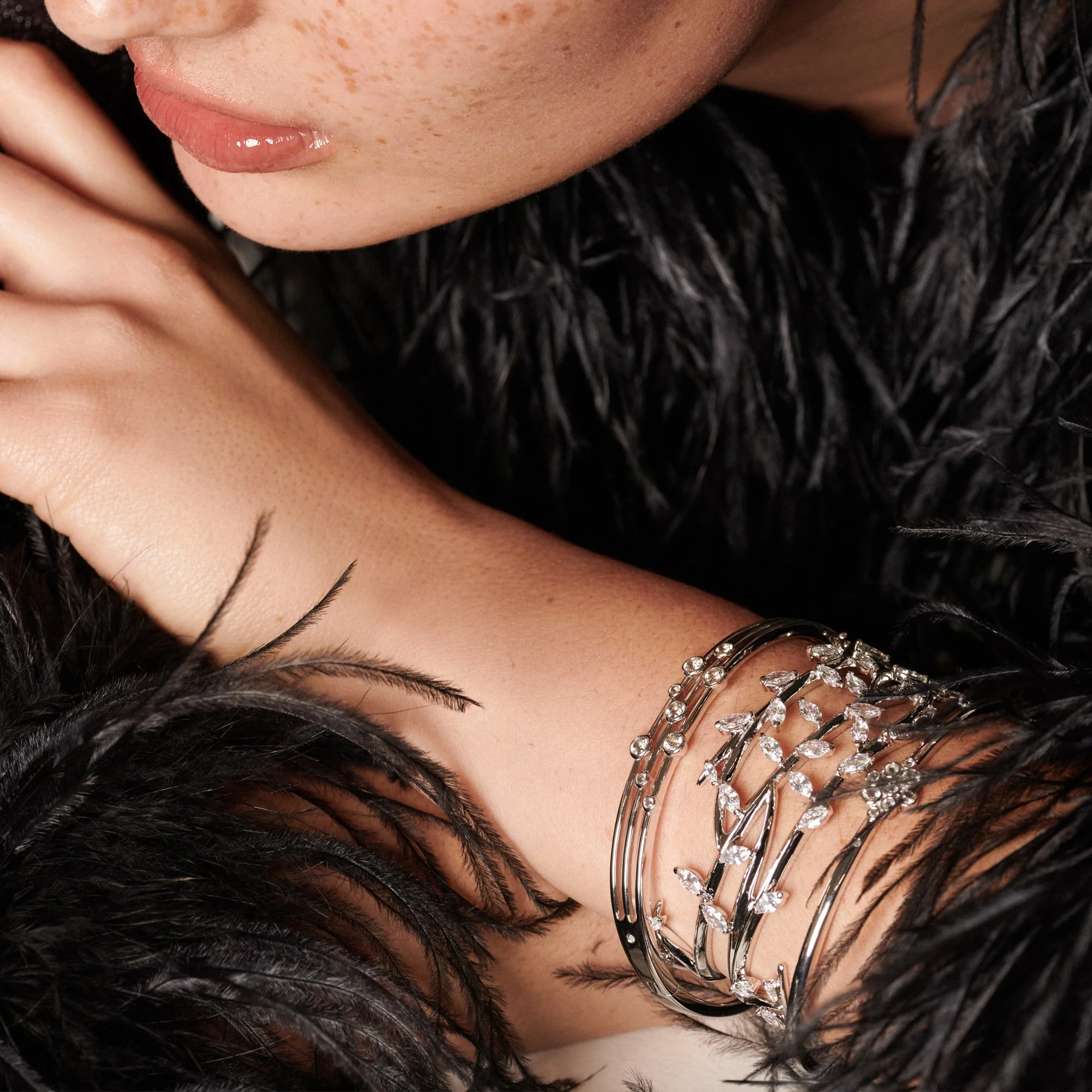 Hot Diamonds Silver Tender Statement Bangle - Image 3