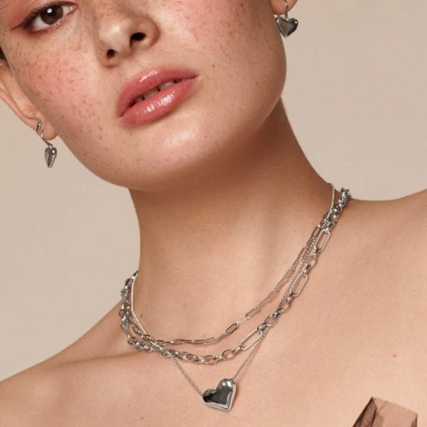 Hot Diamonds
Silver Desire Statement Pendant - Image 2