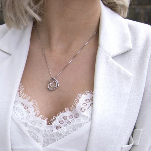 Hot Diamonds
Silver Enchanting Encased Pendant - Image 2