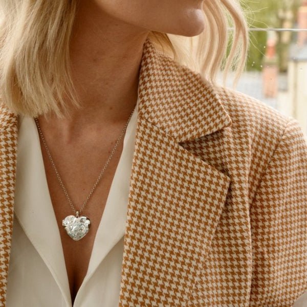 Hot Diamonds 
Silver Engraved Heart Locket - Image 2
