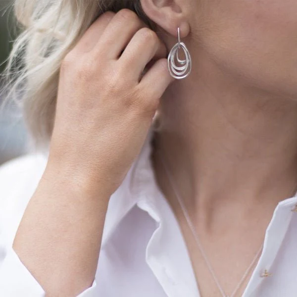 Hot Diamonds
Silver Glamorous Earrings - Image 2