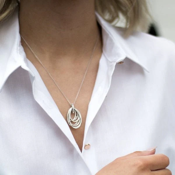 Hot Diamonds 
Silver Glamorous Pendant - Image 2