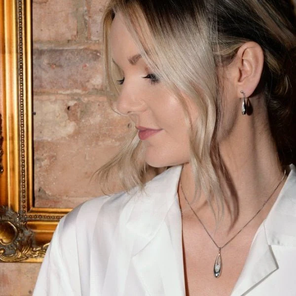 Hot Diamonds
Silver Quest Teardrop Earrings - Image 2