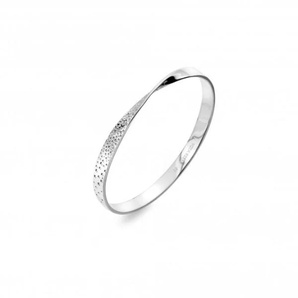 Hot Diamonds
Silver Quest Twist Bangle Bracelet - Image 3