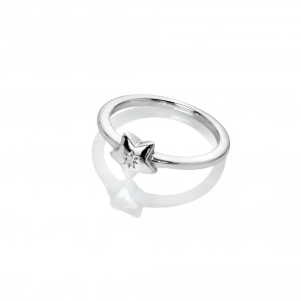 Hot Diamonds 
Silver Star Ring