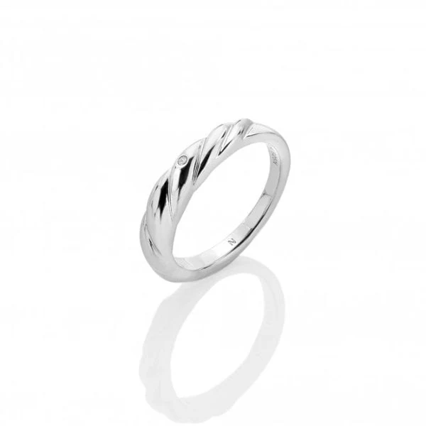 Hot Diamonds
Silver Twist Ring - Image 3