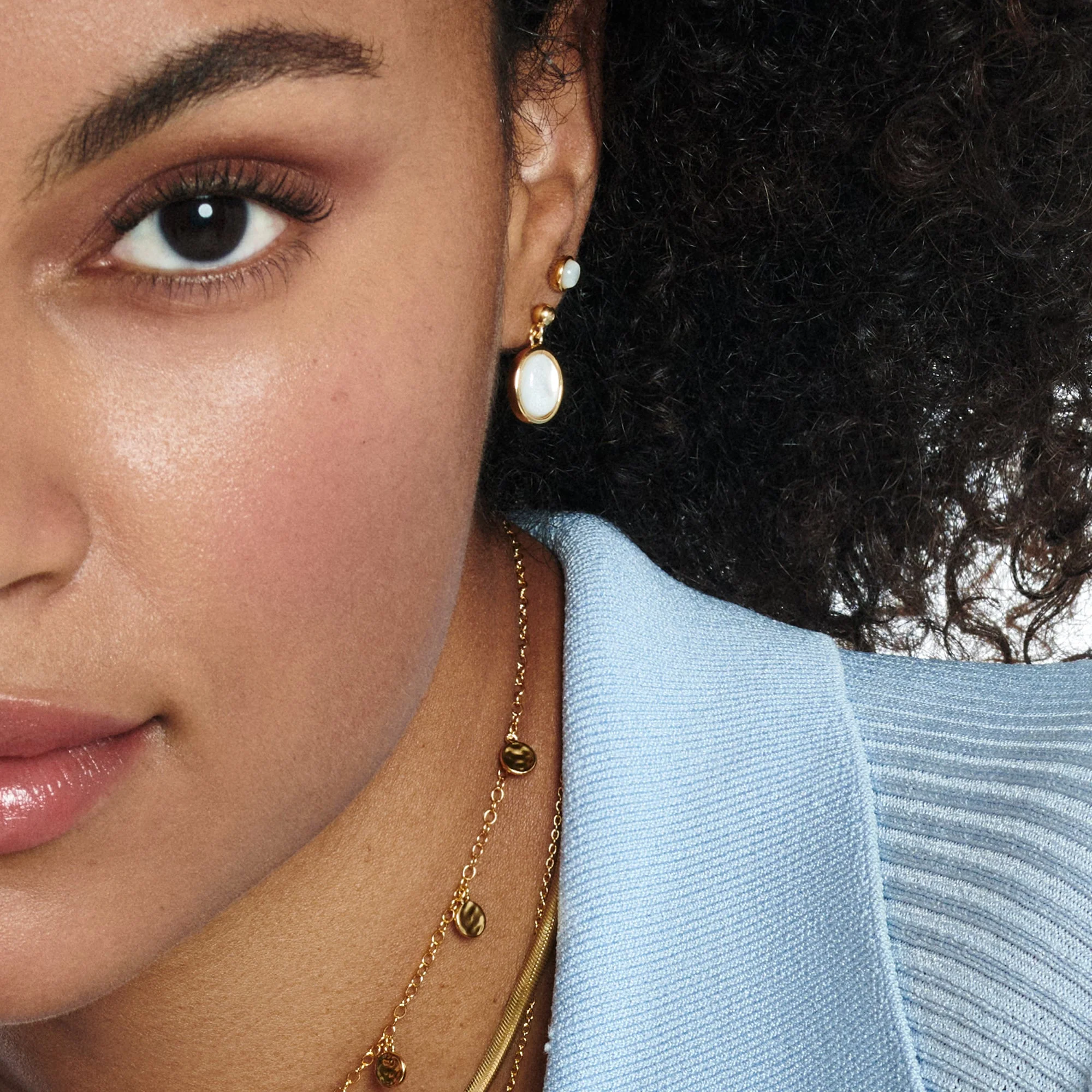Hot Diamonds X Jac Jossa Gold Calm Mother Of Pearl Stud Earrings - Image 3