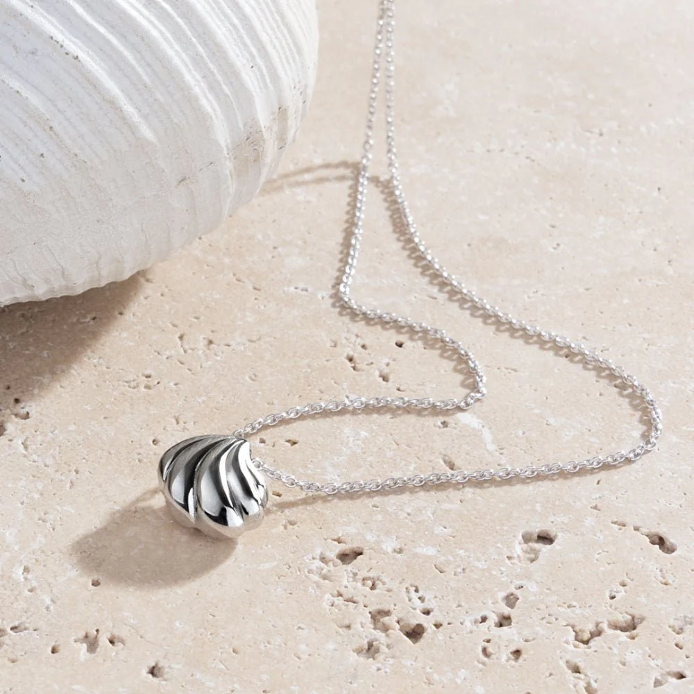 Kit Heath Oceane Shell Echo Rounded Necklace - Image 4