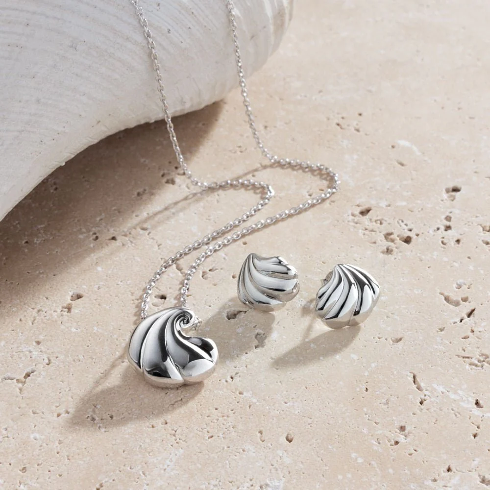 Kit Heath Oceane Shell Echo Spiral Necklace - Image 4