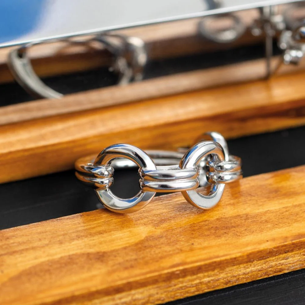 Kit Heath Silver Bevel Unity Ring - Image 4
