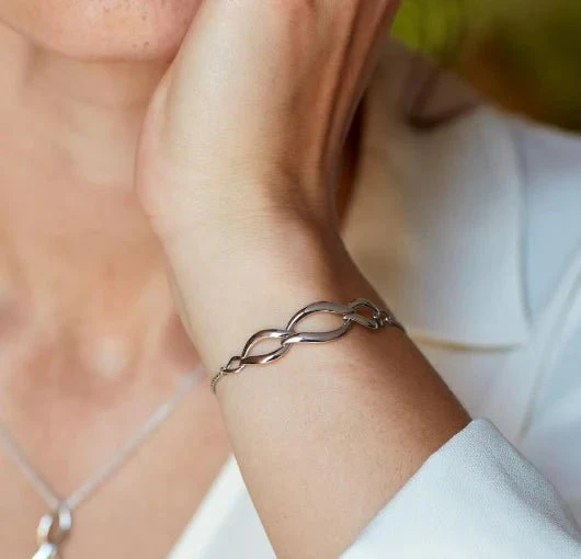 Kit Heath Silver Entwine Twine Link Trio Slider Bracelet - Image 2