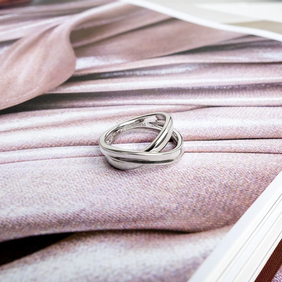 Kit Heath Silver Serenity Grande Crossover Ring - Image 3