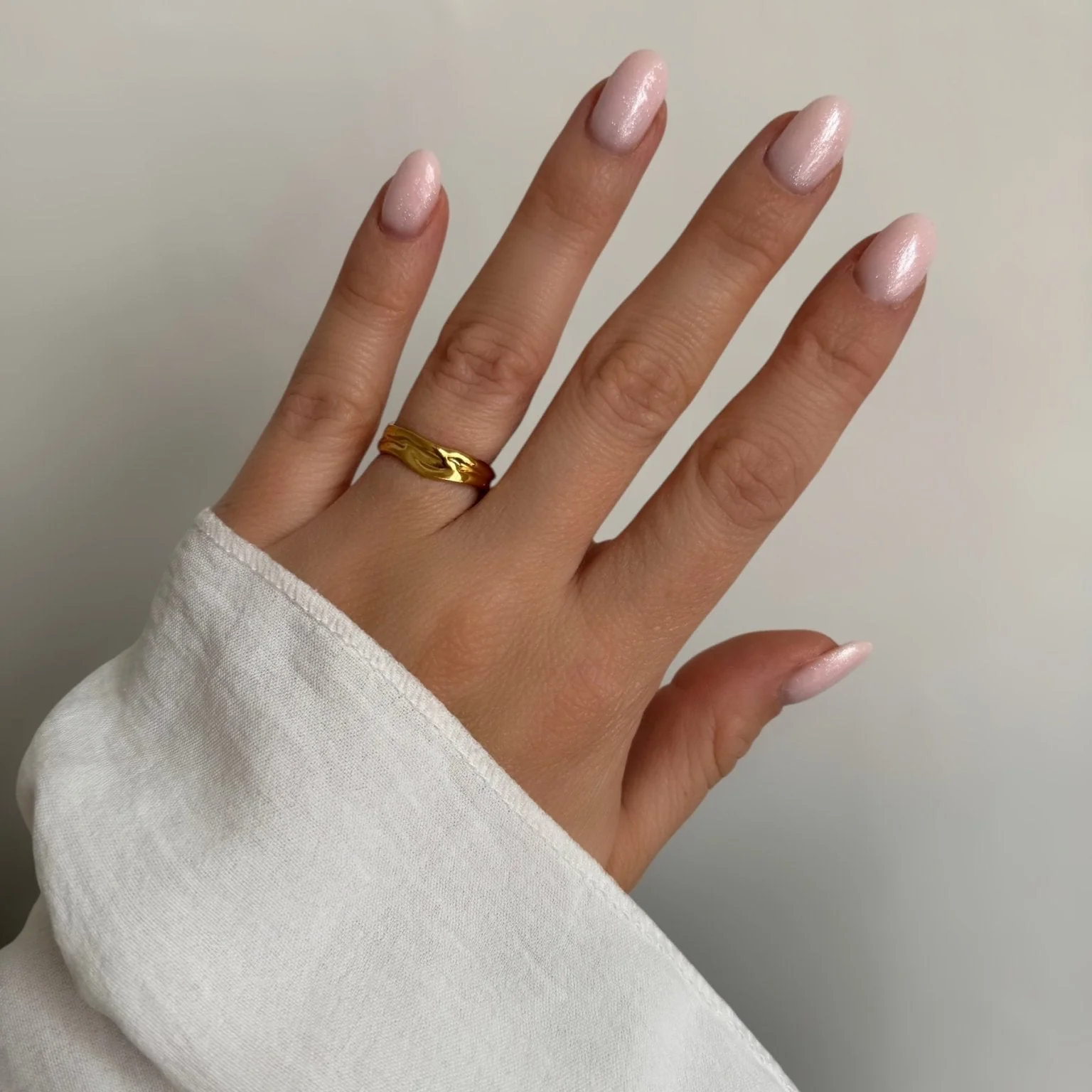 Mococo Gold Adjustable Wave Ring - Image 2