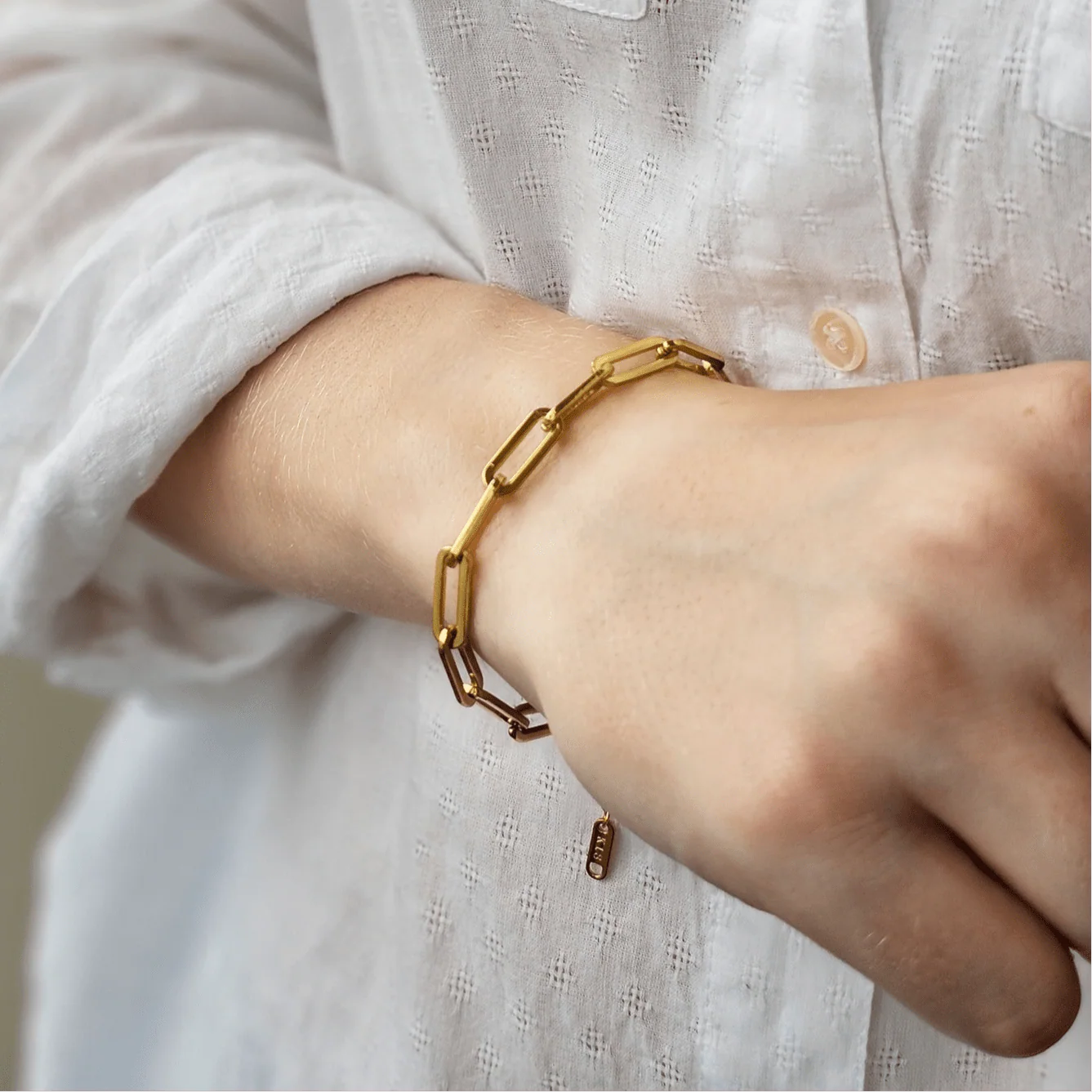 Mococo Gold Link Bracelet - Image 3