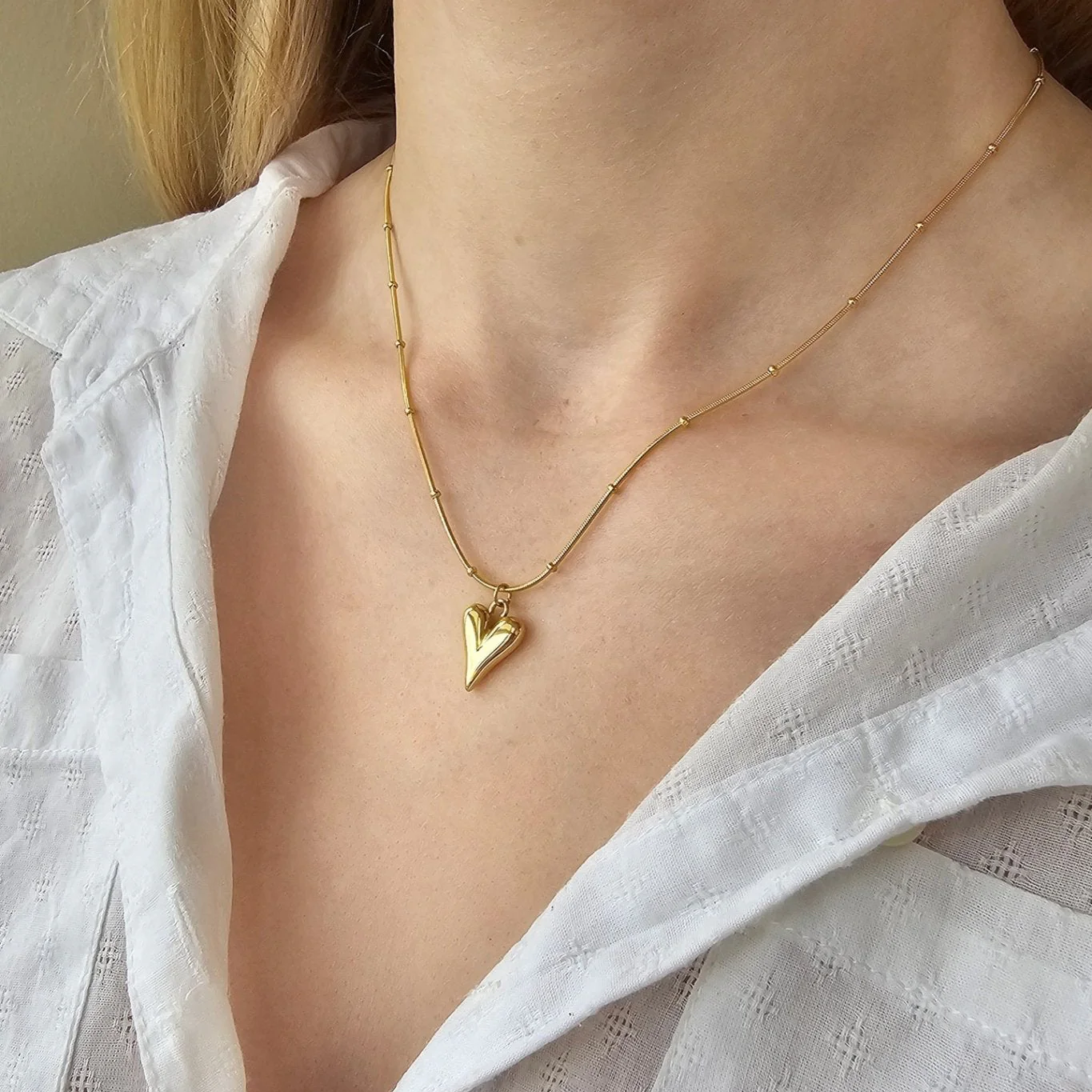 Mococo Gold Heart Necklace - Image 2