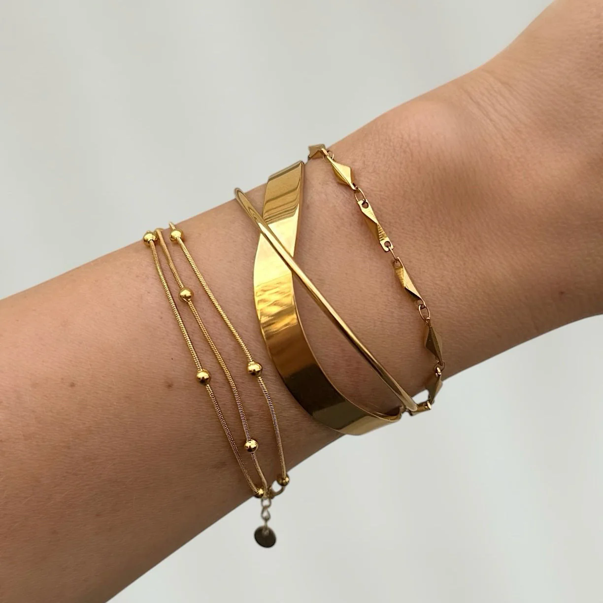 Mococo Gold Twist Bangle - Image 4