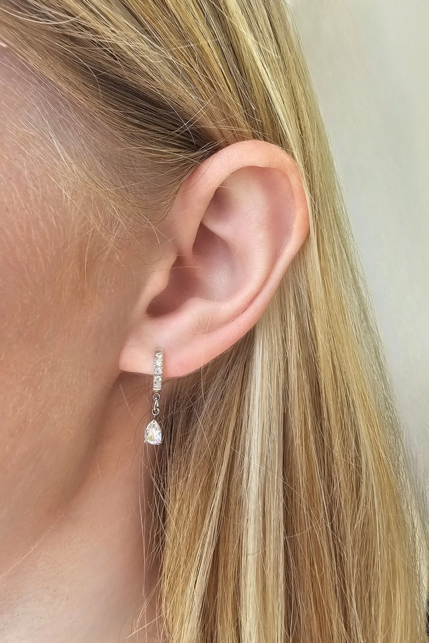 Mococo Silver Droplet Earrings - Image 2