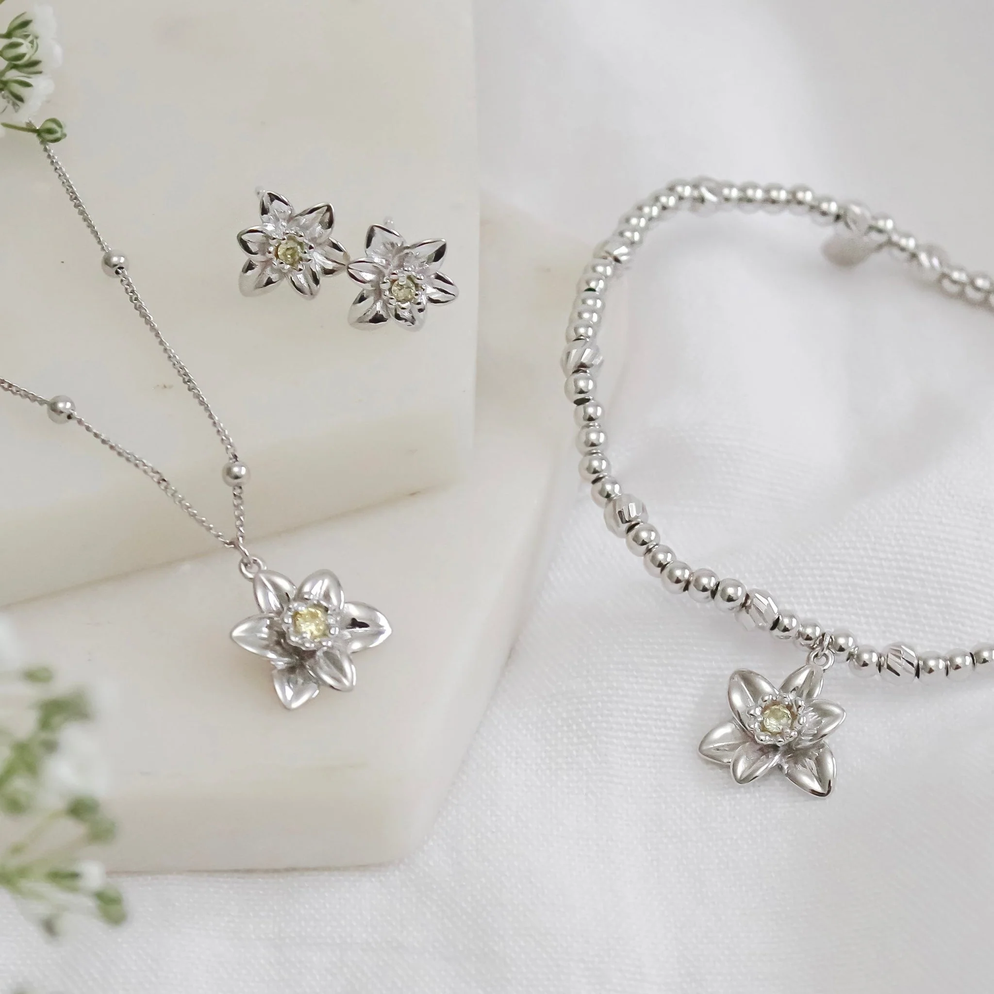 Ola Daffodil Jewellery Set