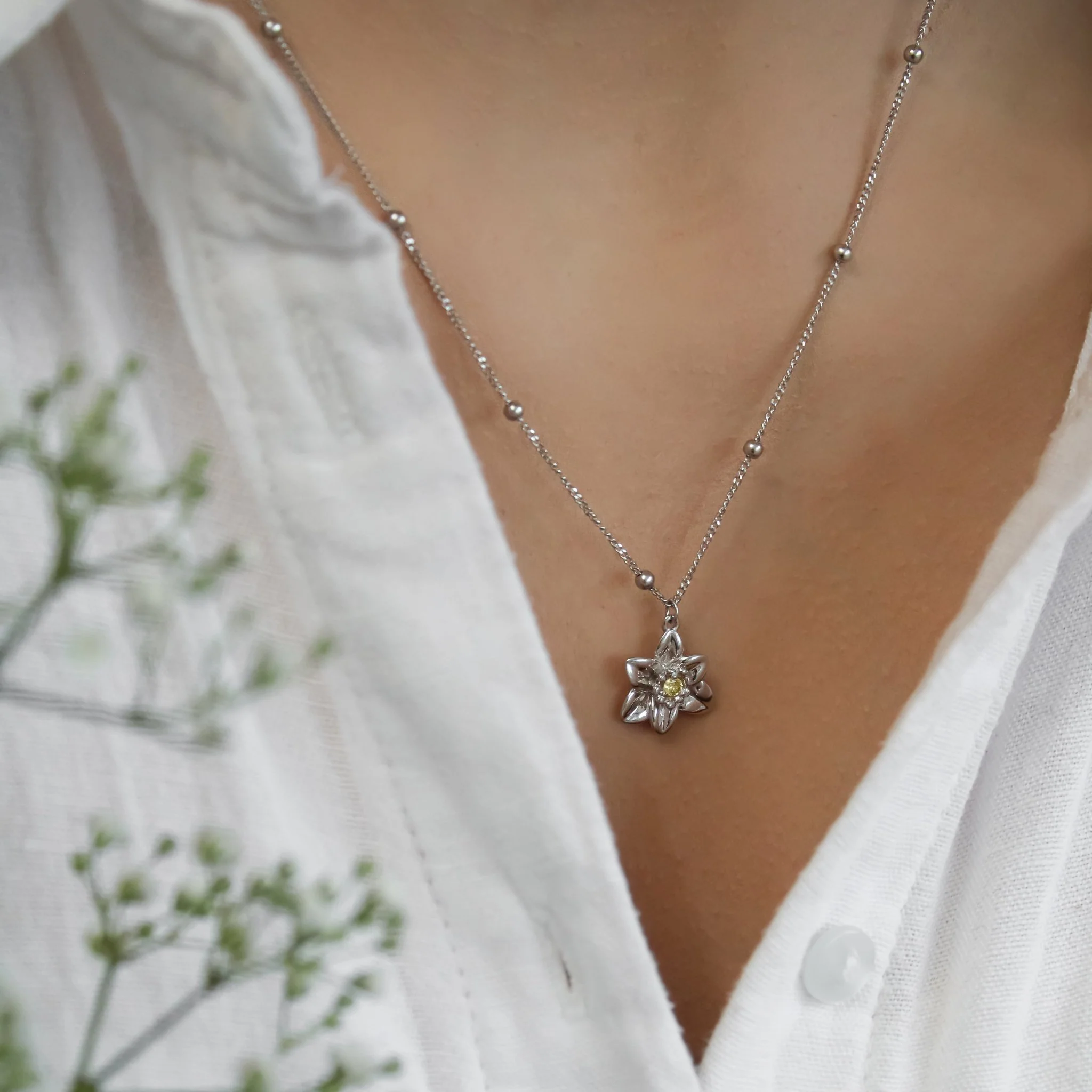 Ola Daffodil Jewellery Set - Image 3