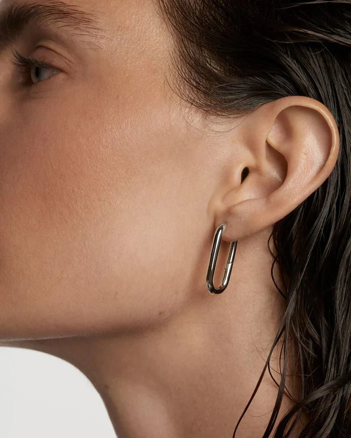 PDPAOLA Silver Beat Hoop Earrings - Image 2