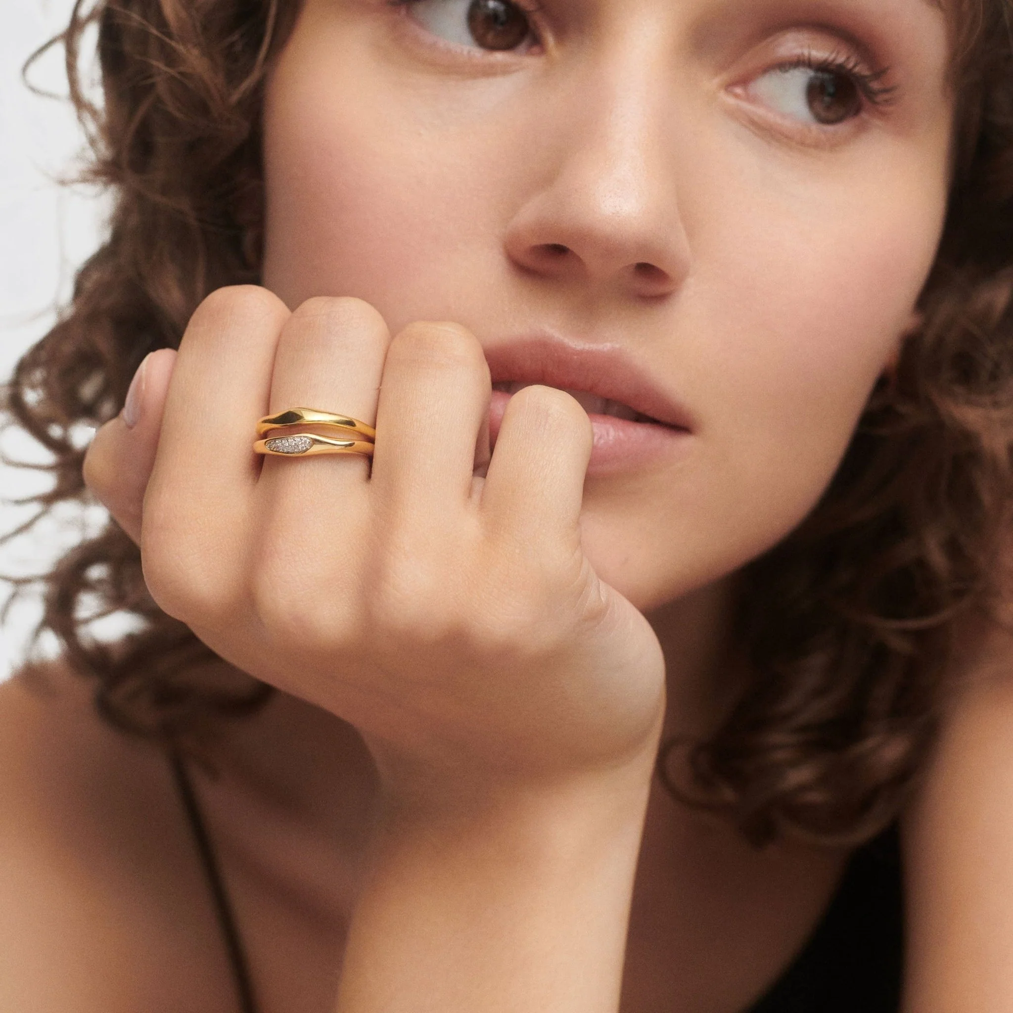 PDPAOLA Gold Onda Ring Set - Image 2