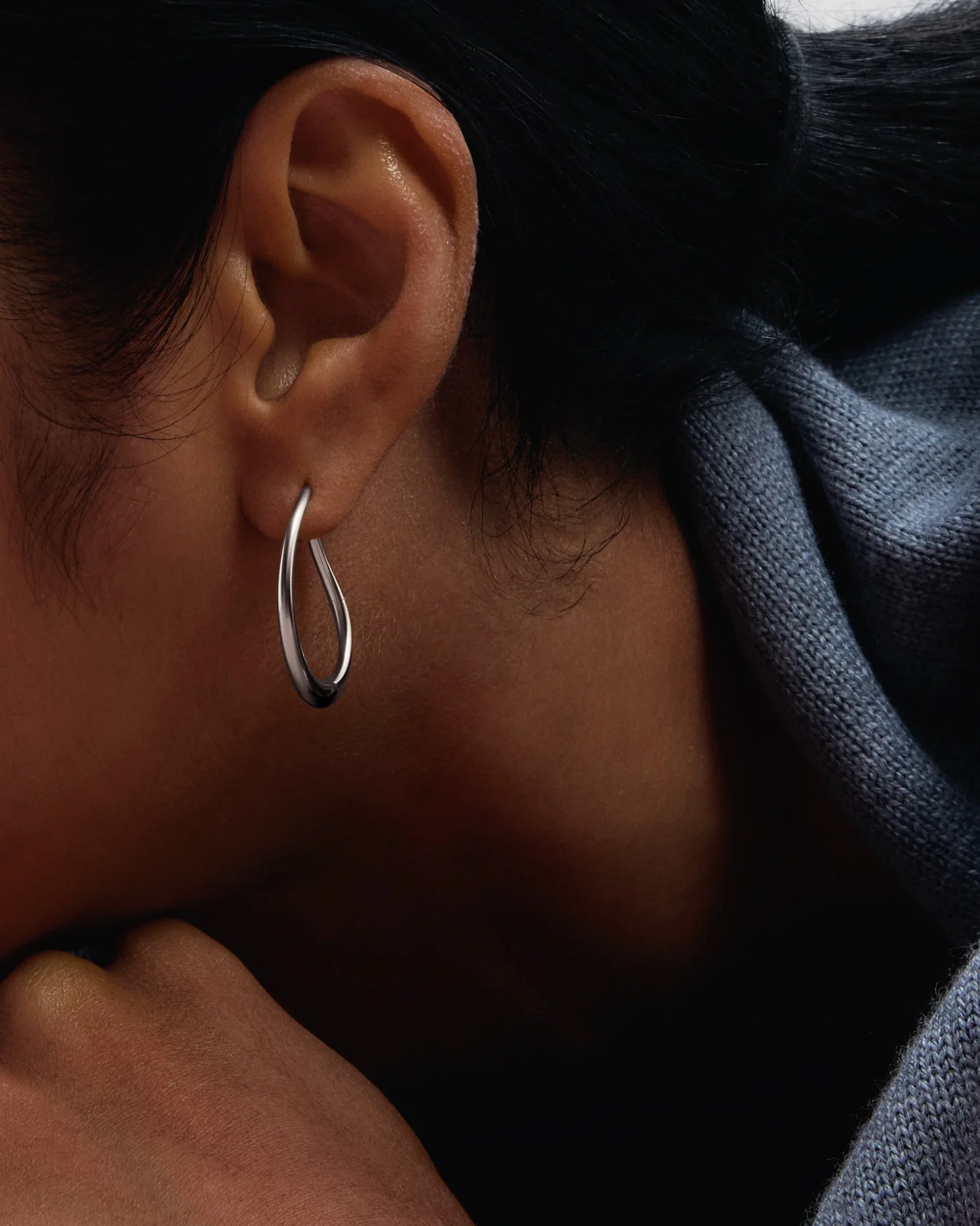 PDPAOLA Silver Halo Oval Hoop Earrings - Image 2