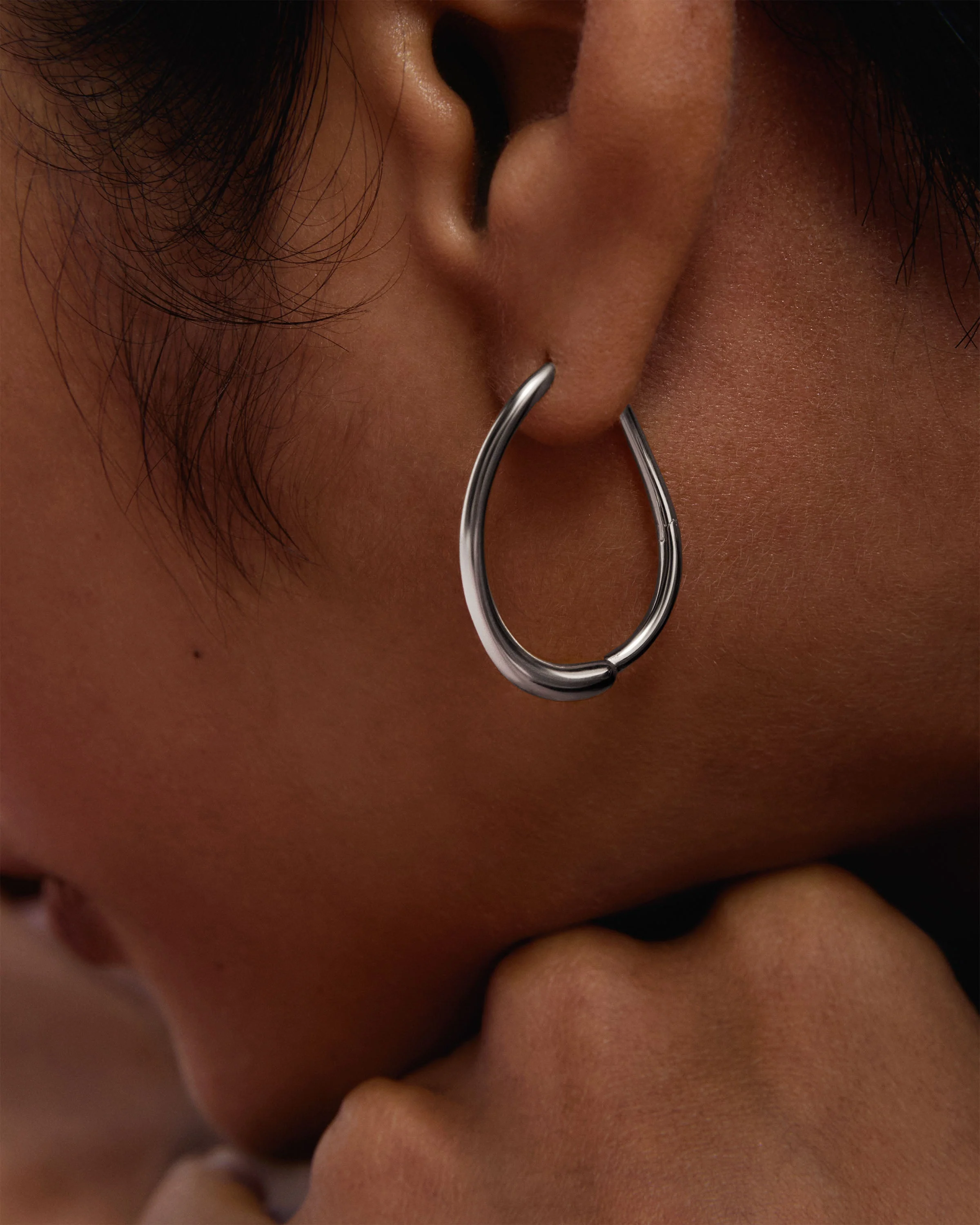 PDPAOLA Silver Halo Oval Hoop Earrings - Image 4