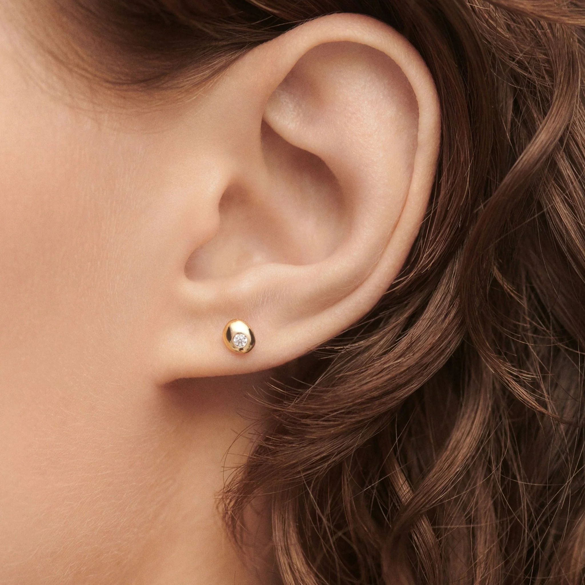 PDPAOLA Gold Sand Single Stud Earring - Image 3