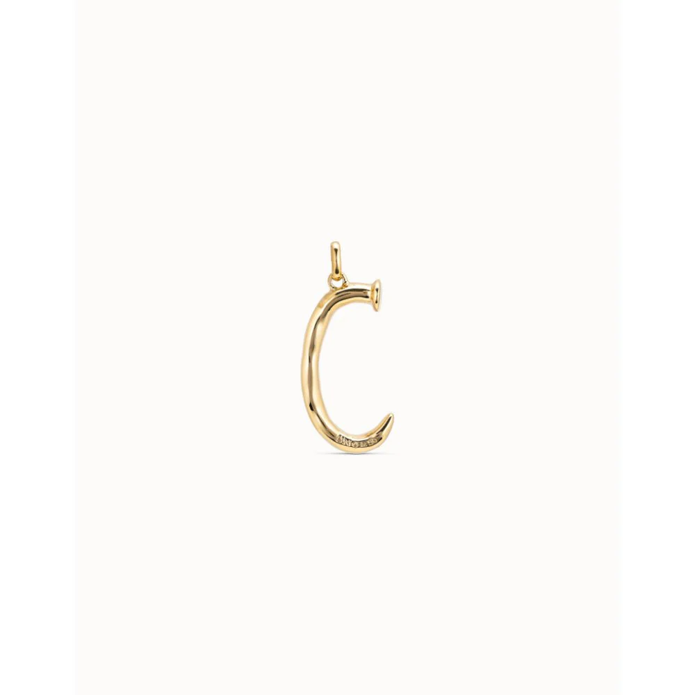 UNOde50 Gold Big Letter C (CHA0003ORO0000U)