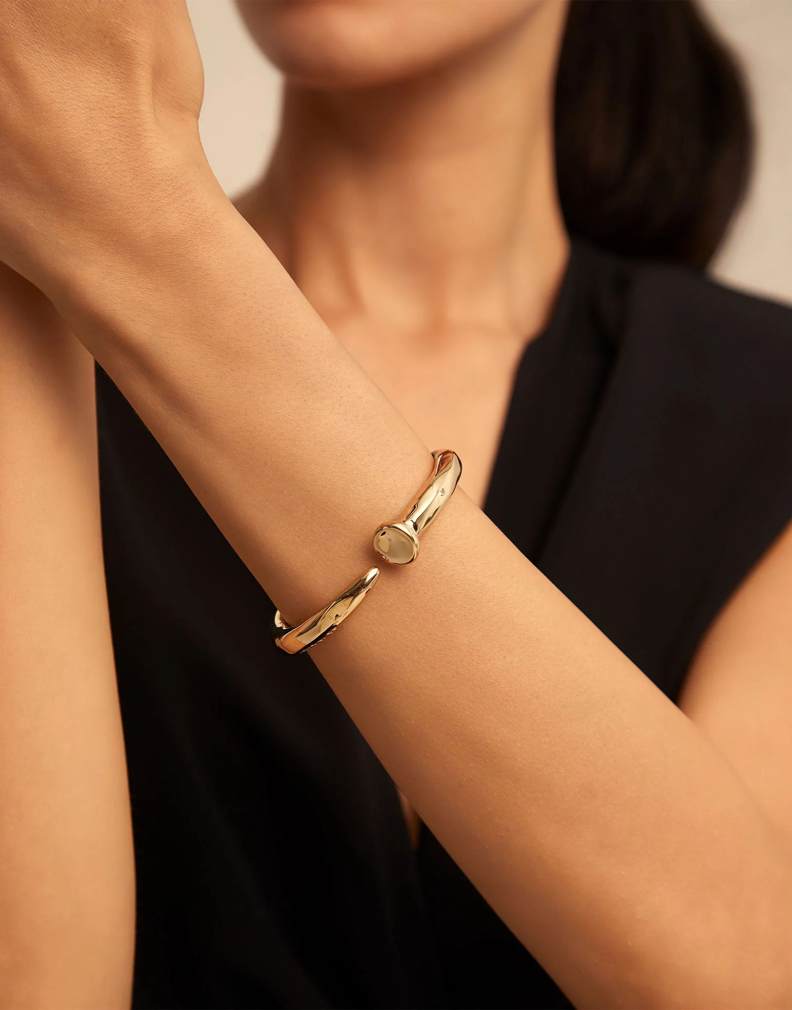 UNOde50 Gold Nail Bracelet - Image 2