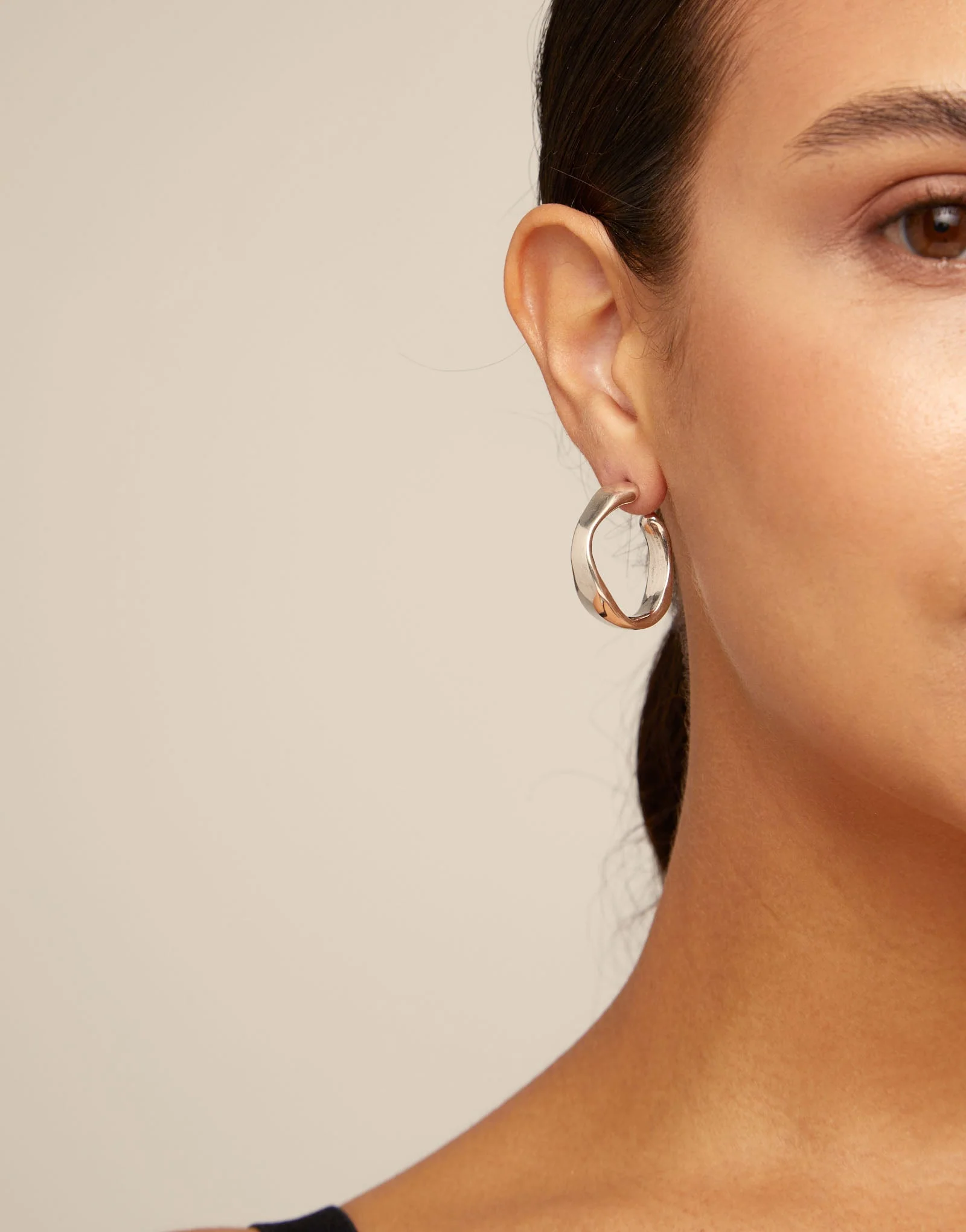 UNOde50 Silver Open your Mind Zen Earrings - Image 2