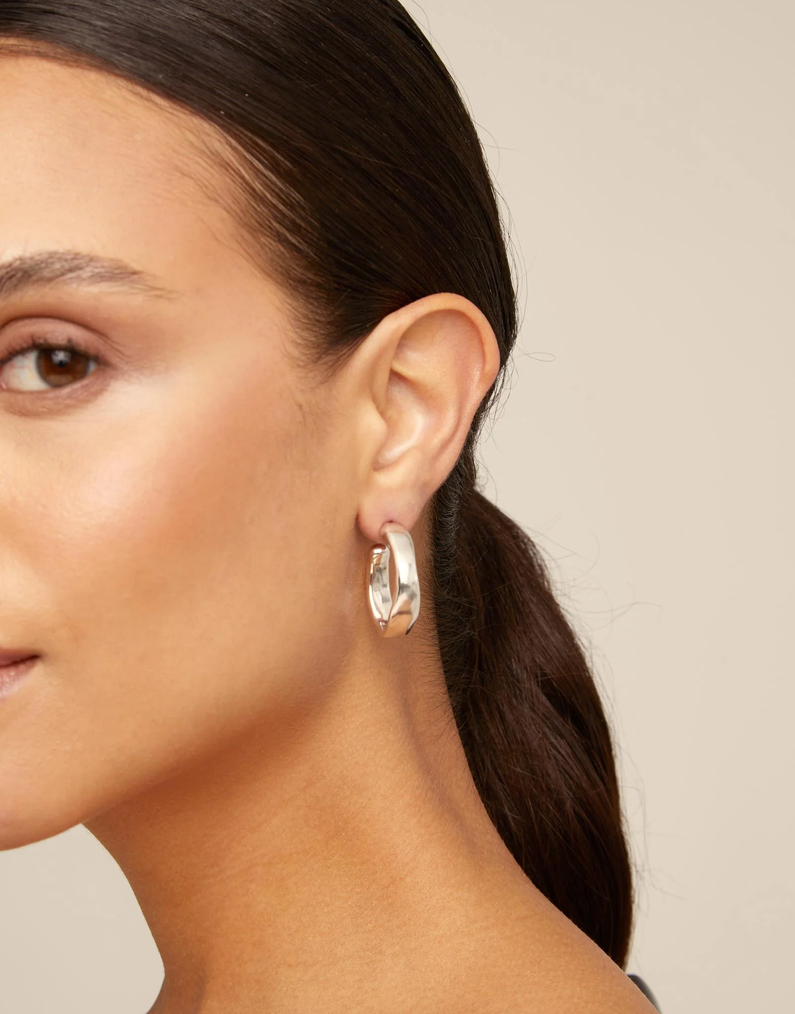 UNOde50 Silver Open your Mind Zen Earrings - Image 3