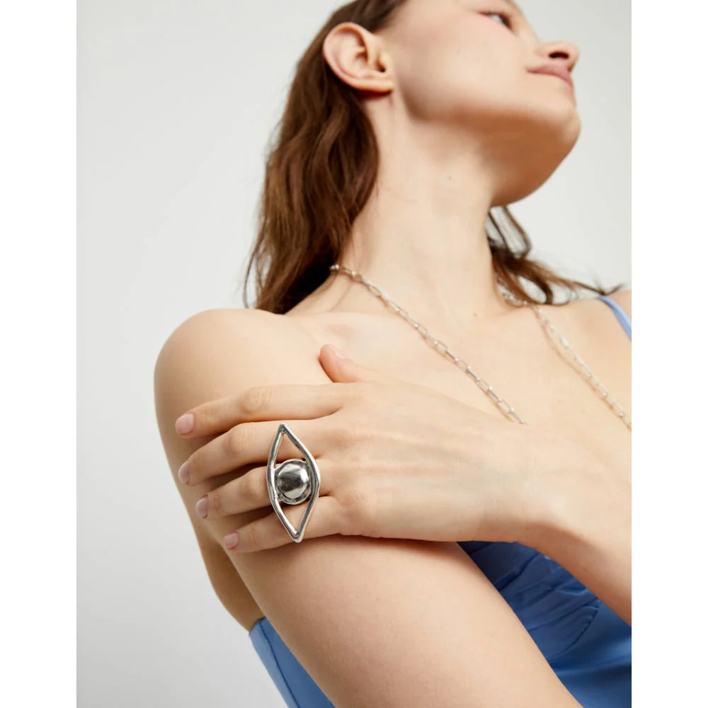 Unode50 Sterling Silver Big Eye - Shaped Ring - Image 2